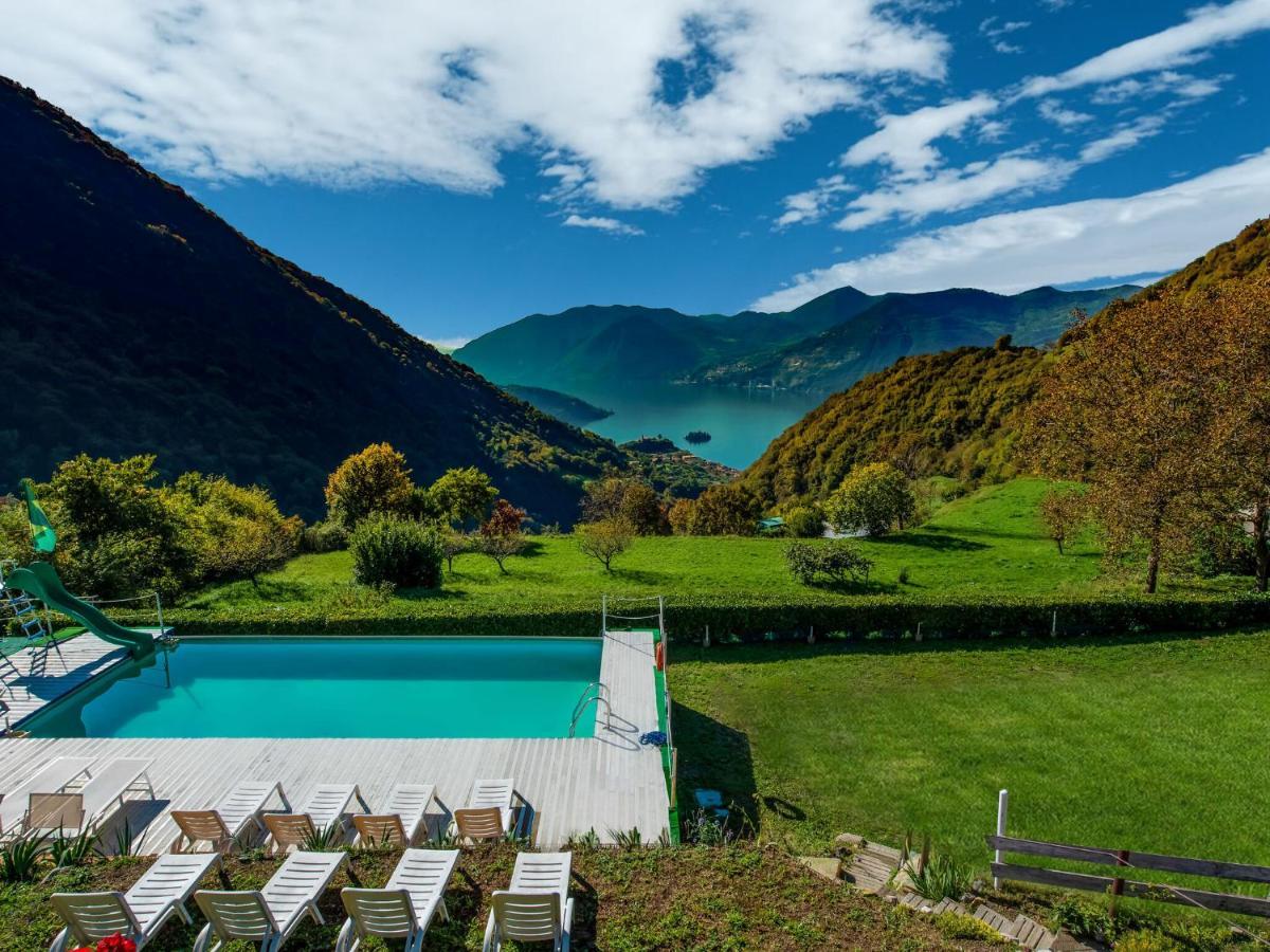 Villa Beautiful Chalet With Swimming Pool In Lombardy Marone Exterior foto
