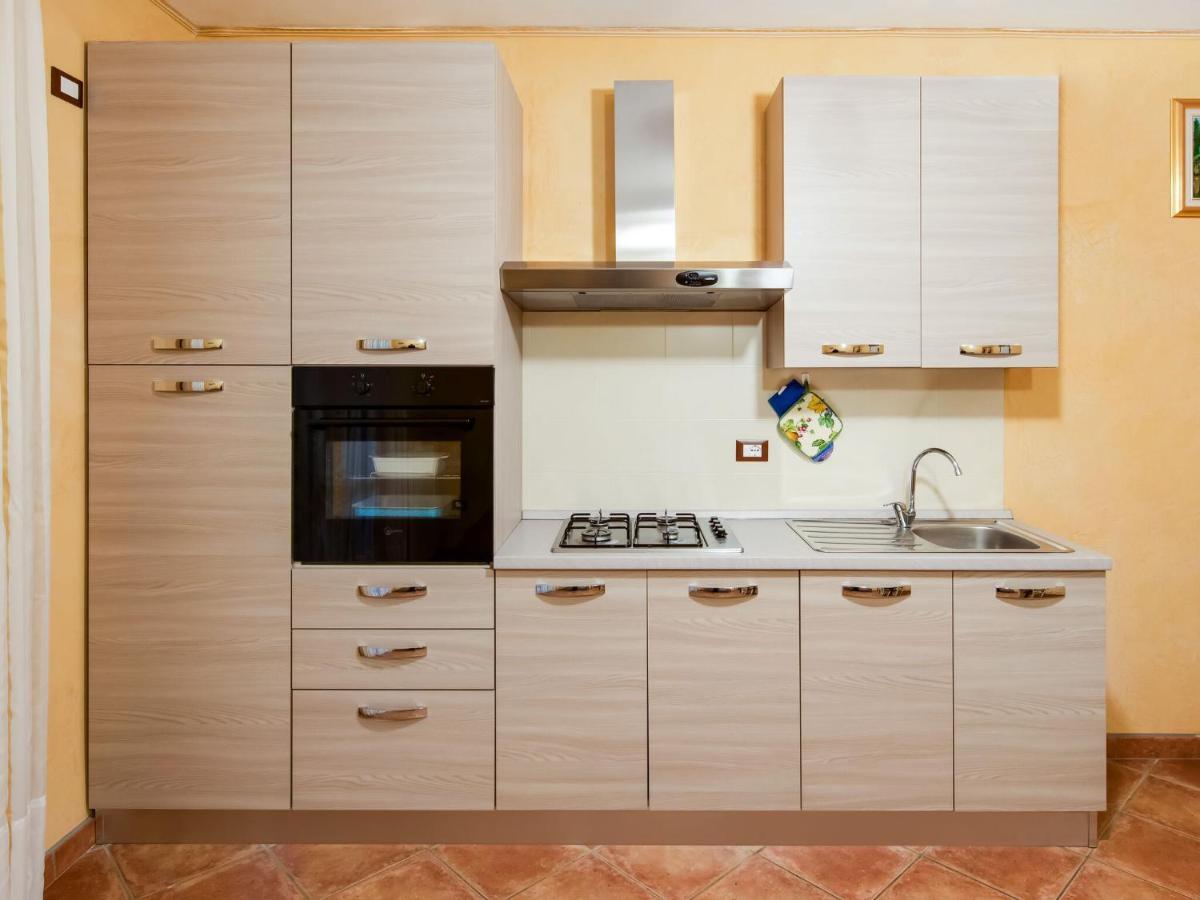Villa Beautiful Chalet With Swimming Pool In Lombardy Marone Exterior foto