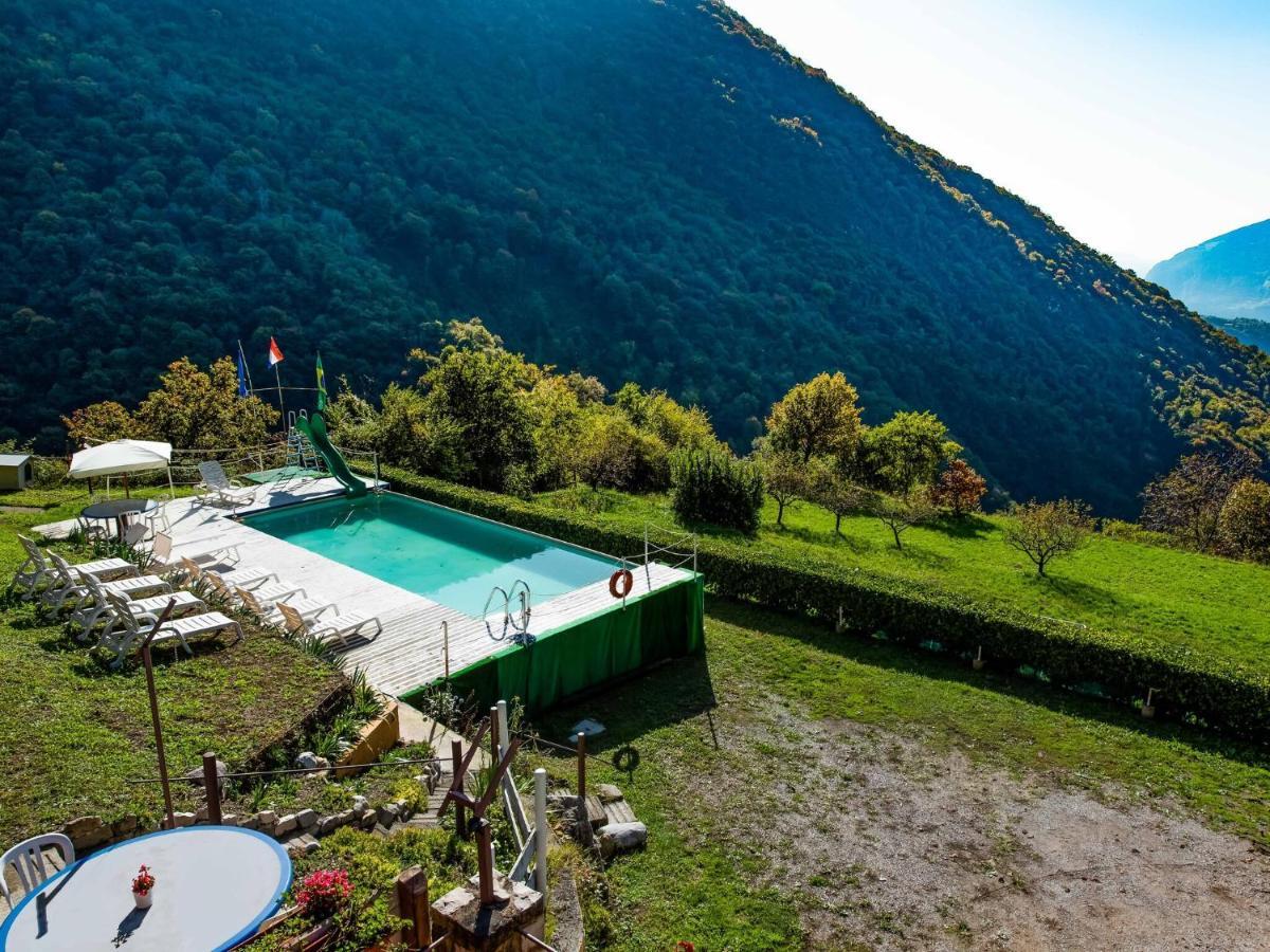 Villa Beautiful Chalet With Swimming Pool In Lombardy Marone Exterior foto